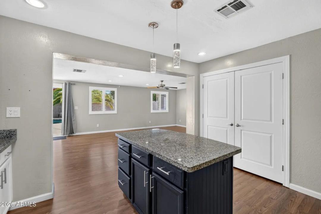 Real Estate Picture 15