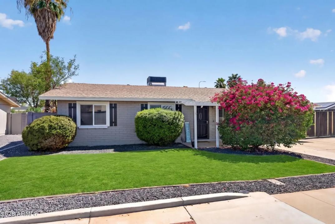 Real Estate Picture 4
