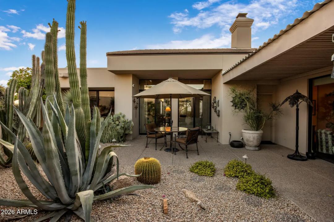 Real Estate Picture 11