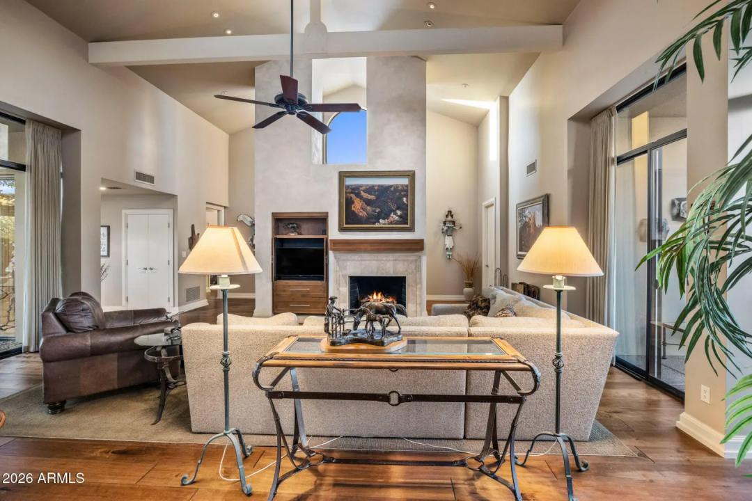 Real Estate Picture 5