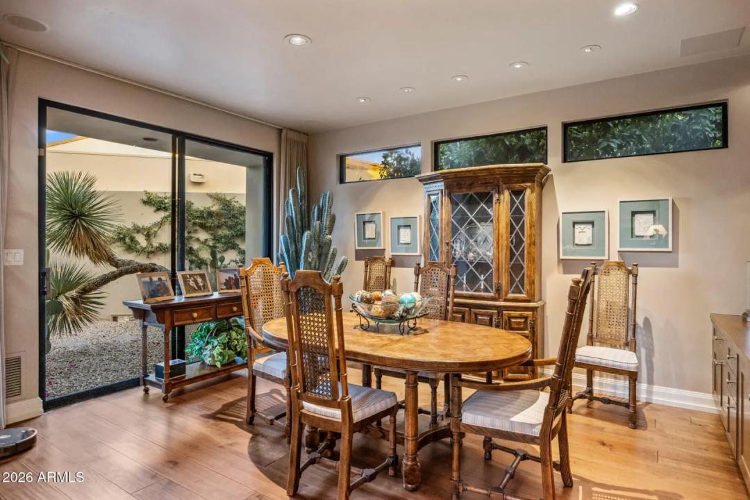 Real Estate Picture 15