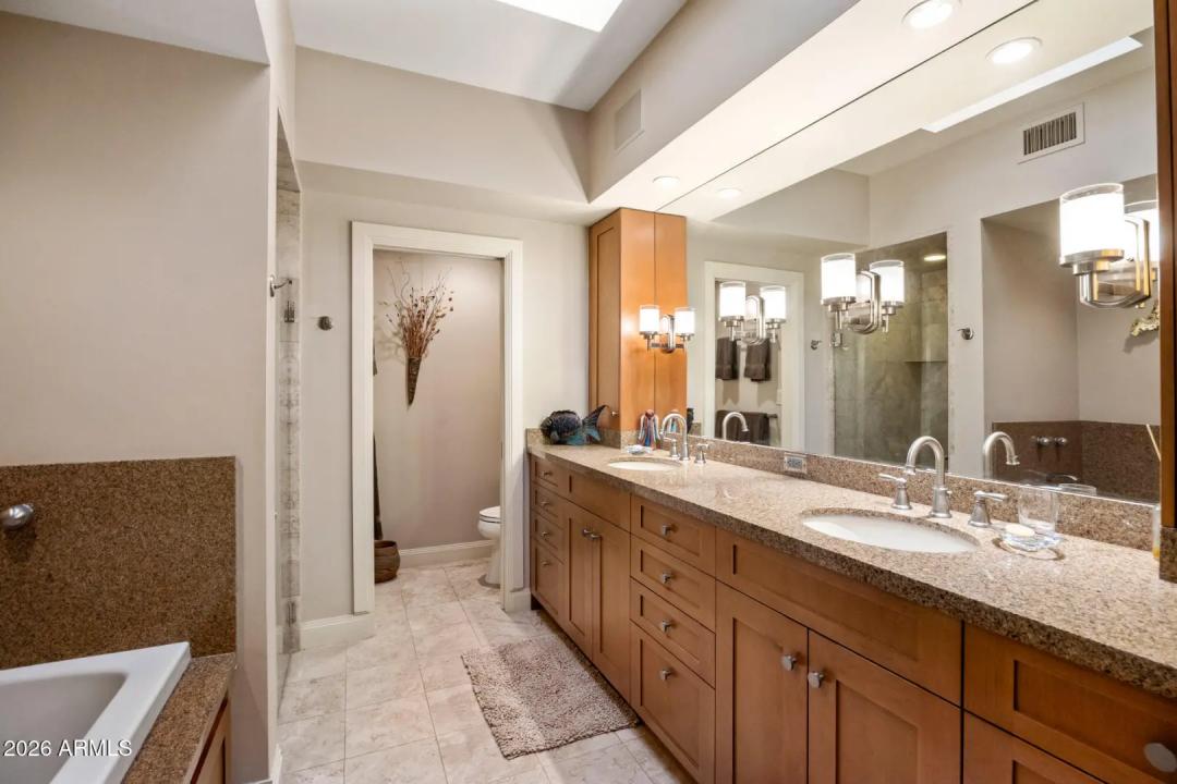 Real Estate Picture 22