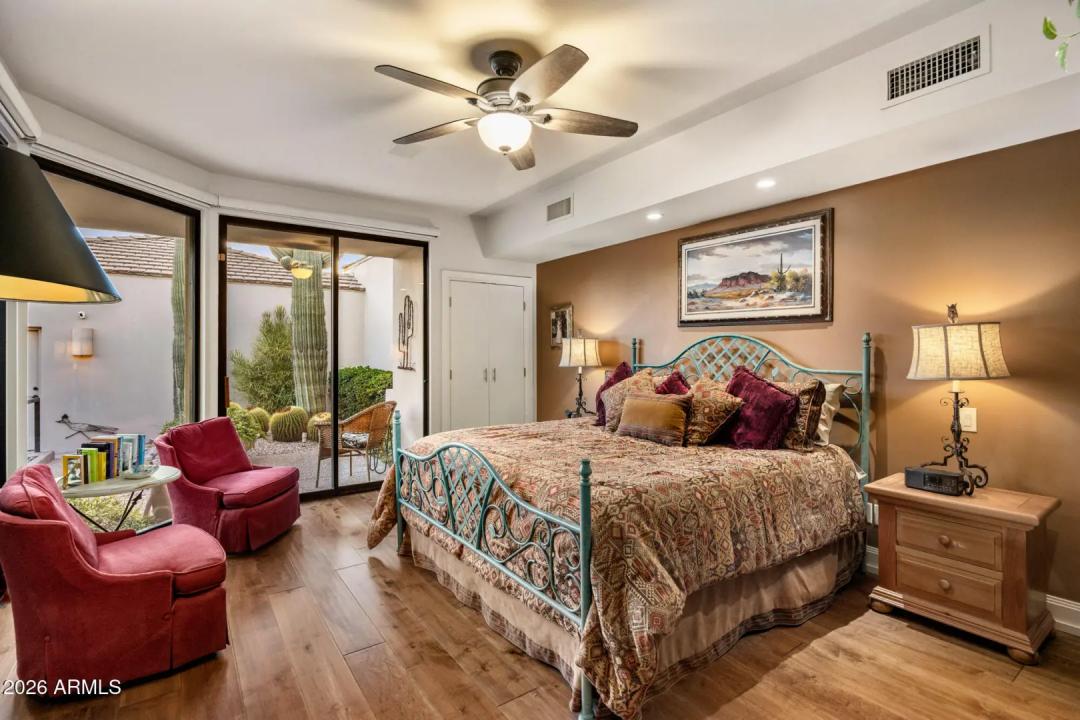 Real Estate Picture 8