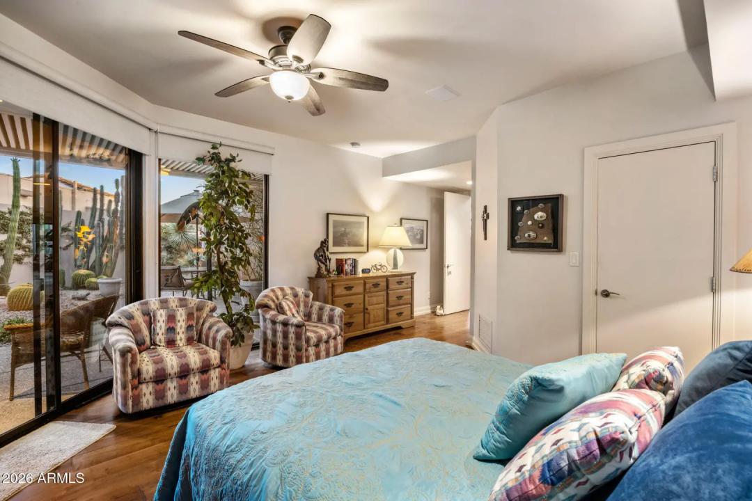 Real Estate Picture 24