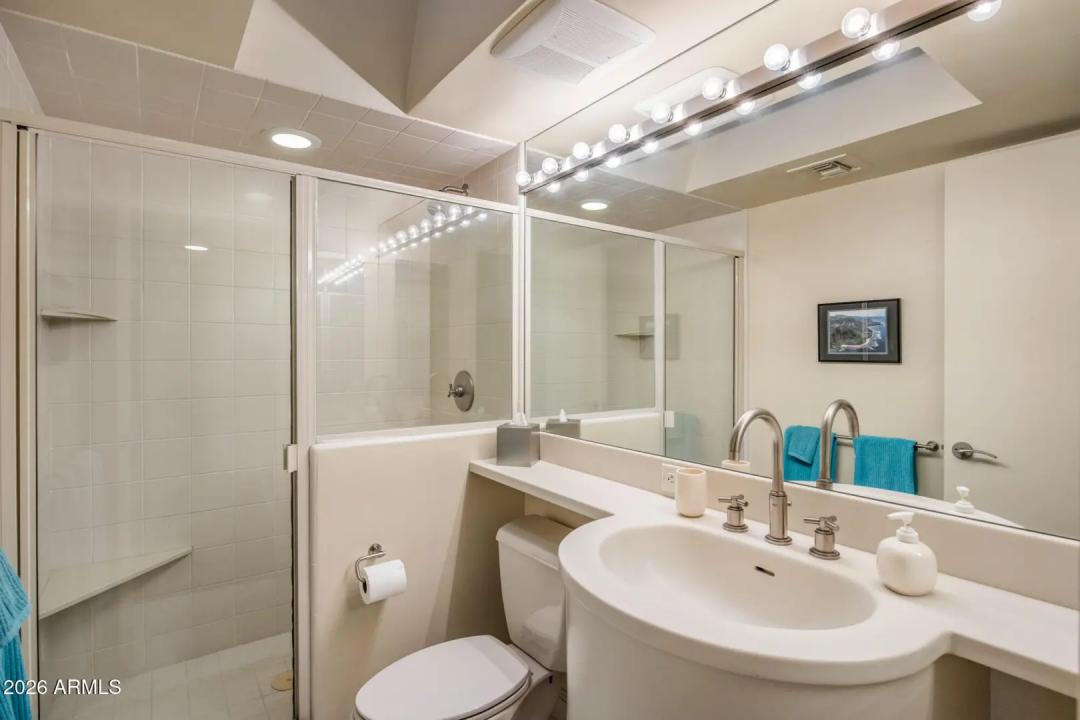 Real Estate Picture 32