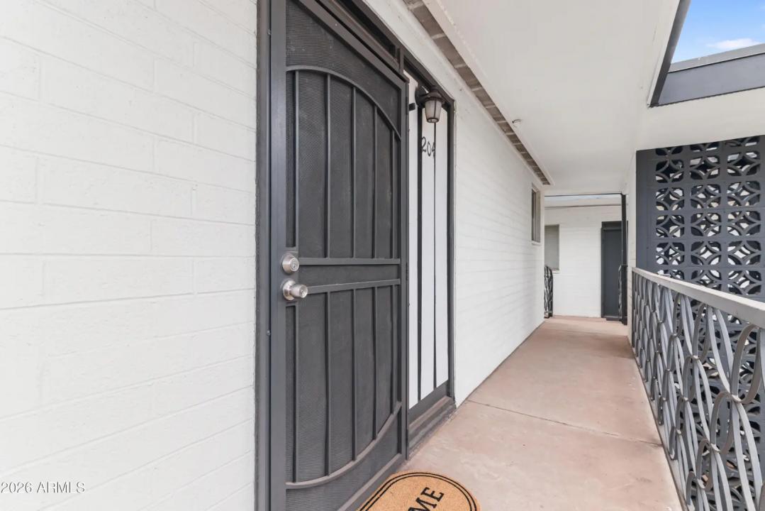 Real Estate Picture 3