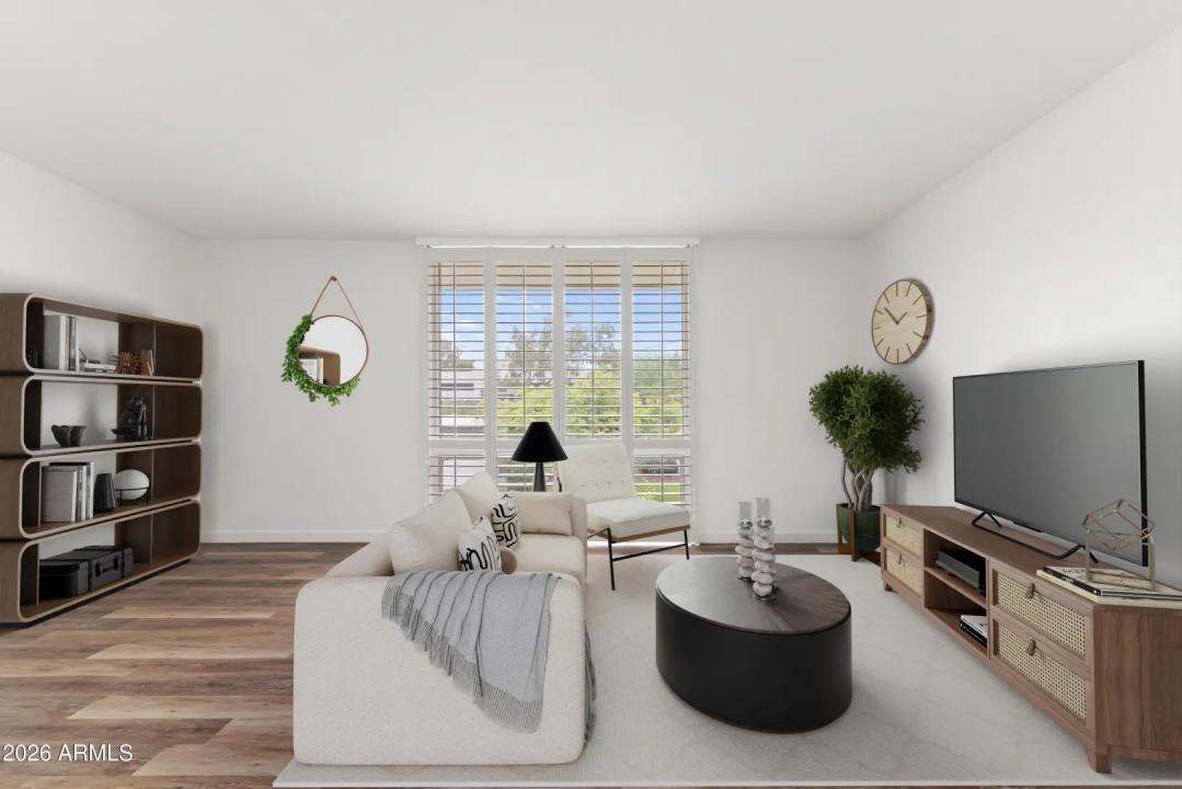 Real Estate Picture 6