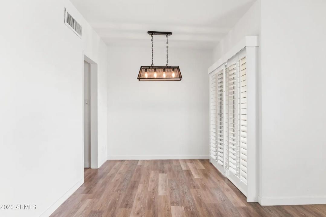 Real Estate Picture 10