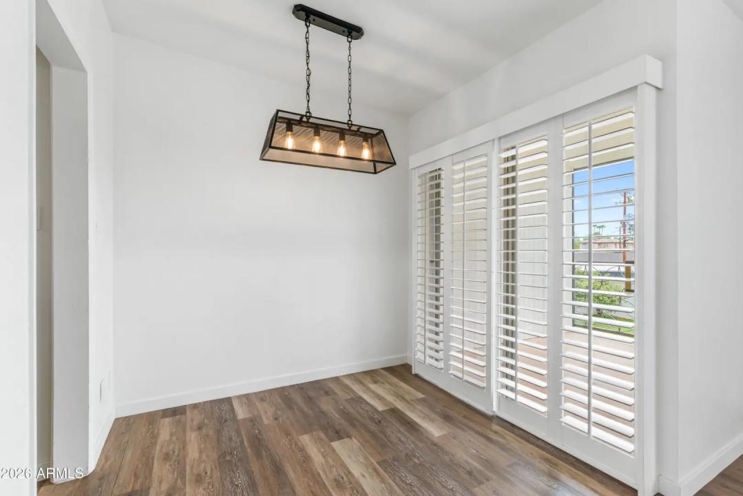 Real Estate Picture 11