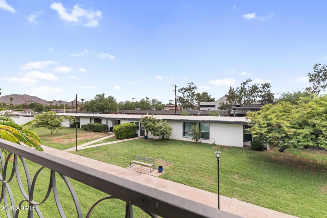 Real Estate Picture 13