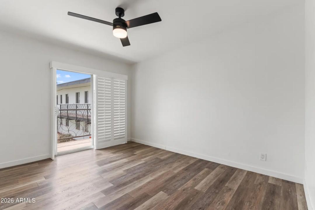 Real Estate Picture 17