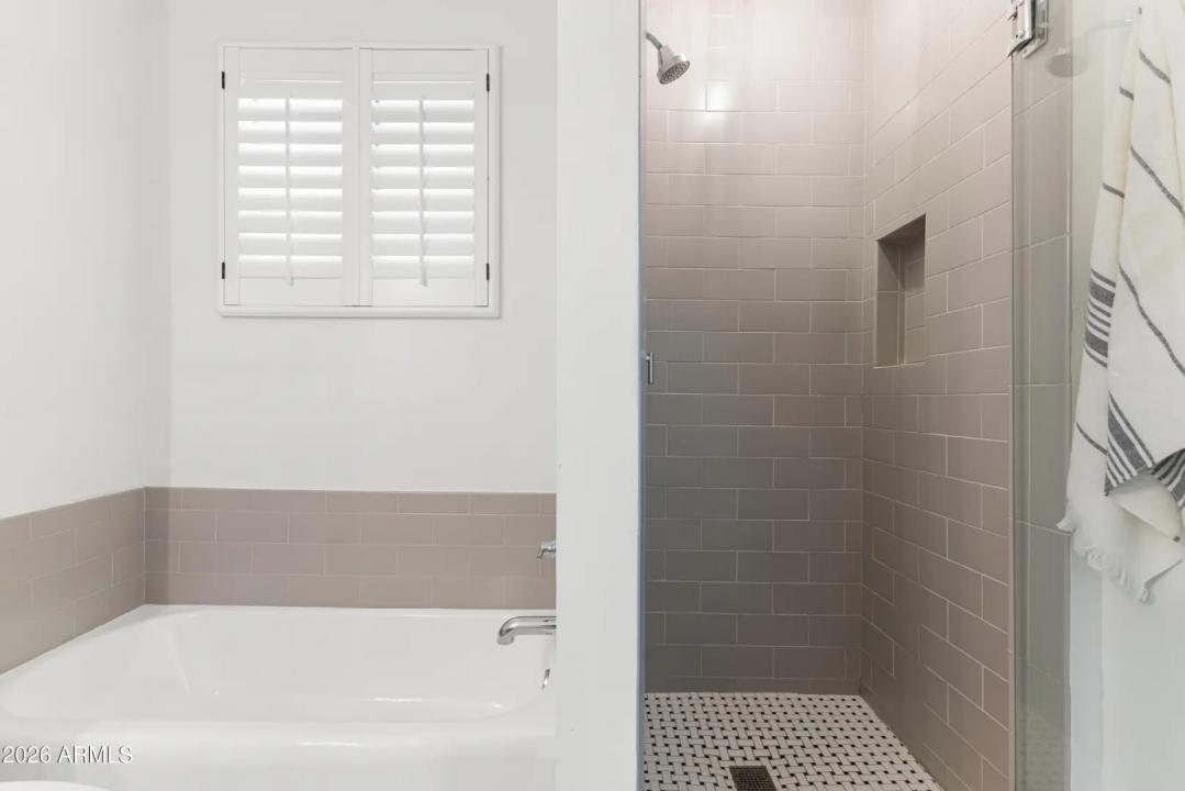 Real Estate Picture 20