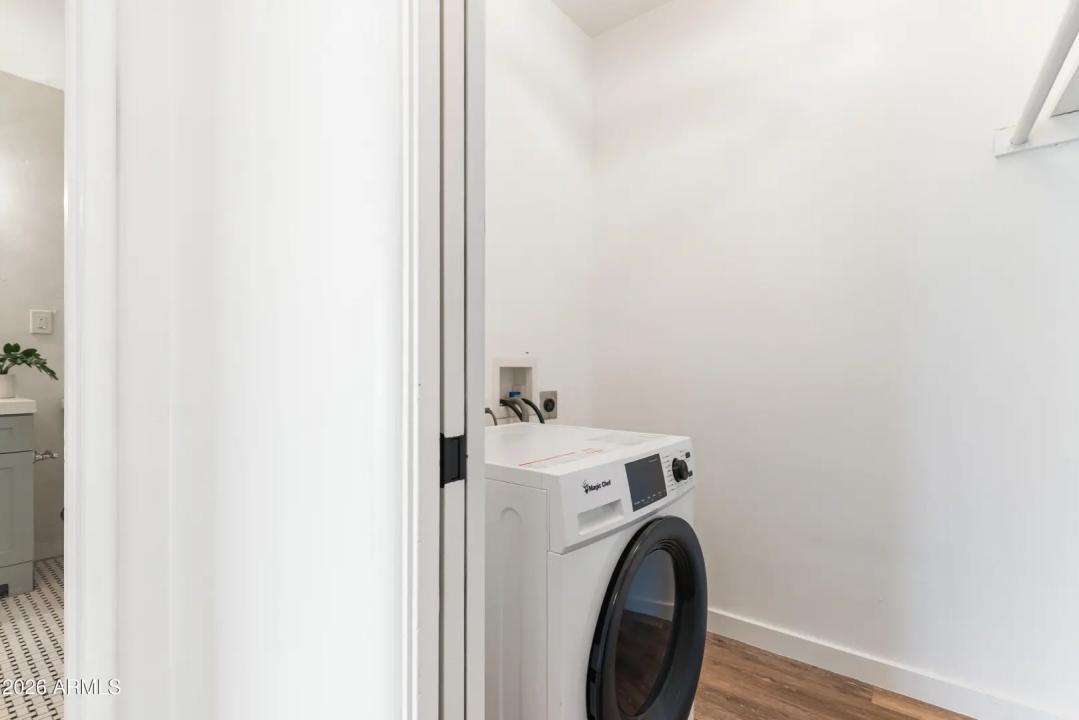 Real Estate Picture 21