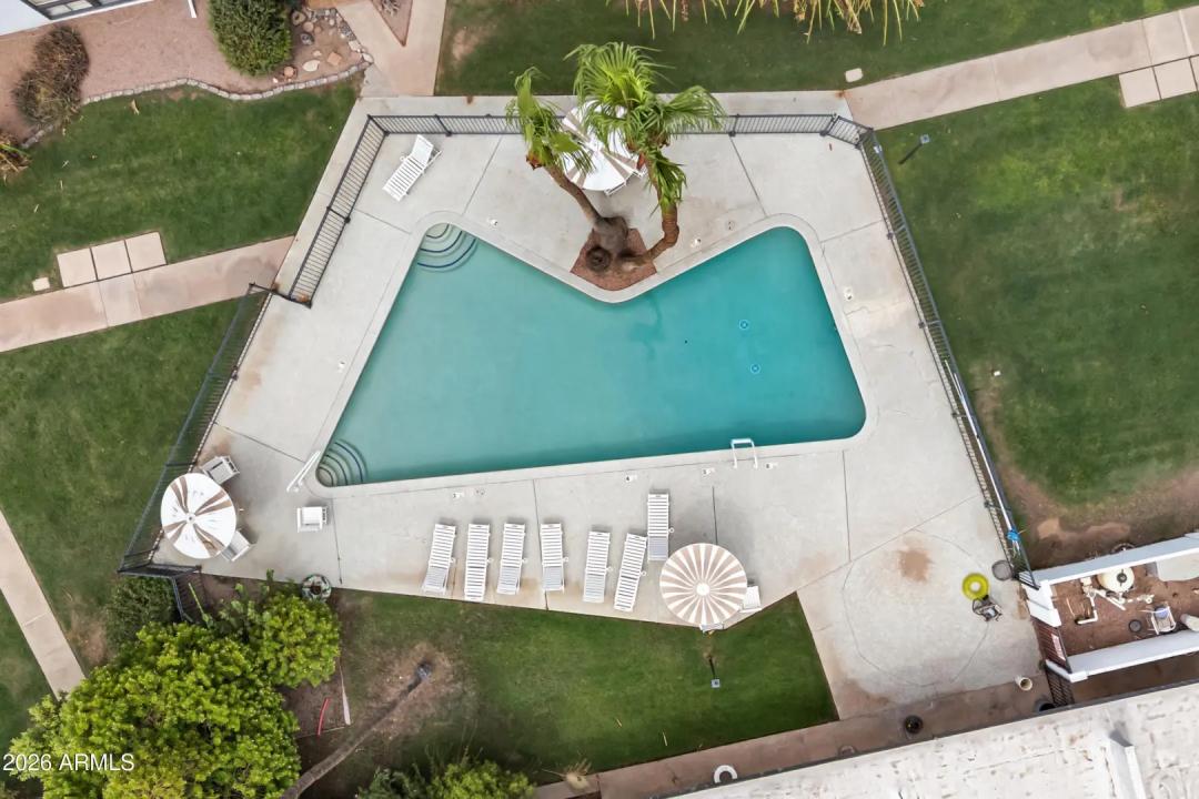 Real Estate Picture 32