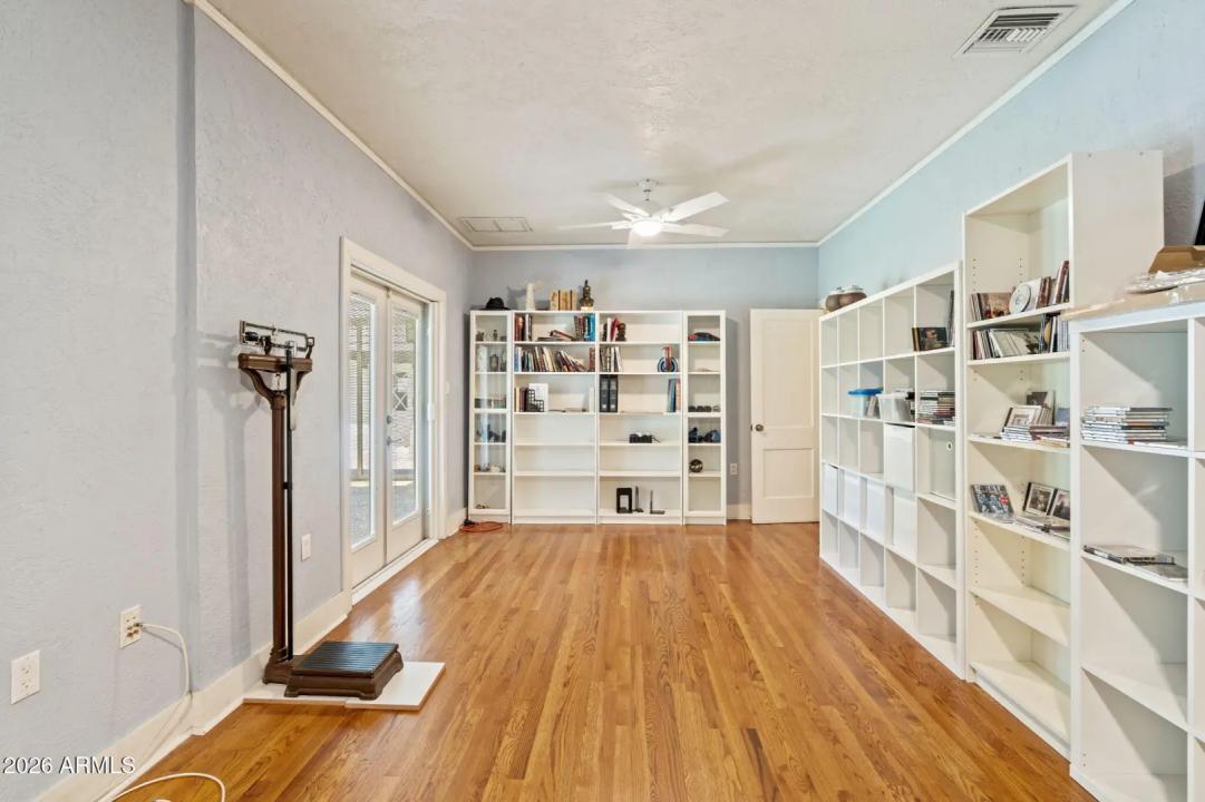 Real Estate Picture 19