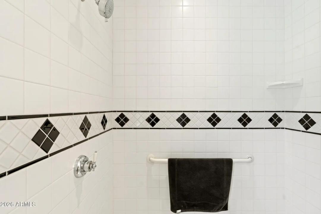 Real Estate Picture 21