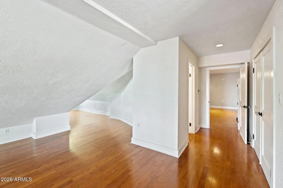 Real Estate Picture 27