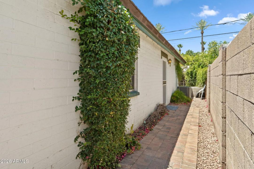 Real Estate Picture 31