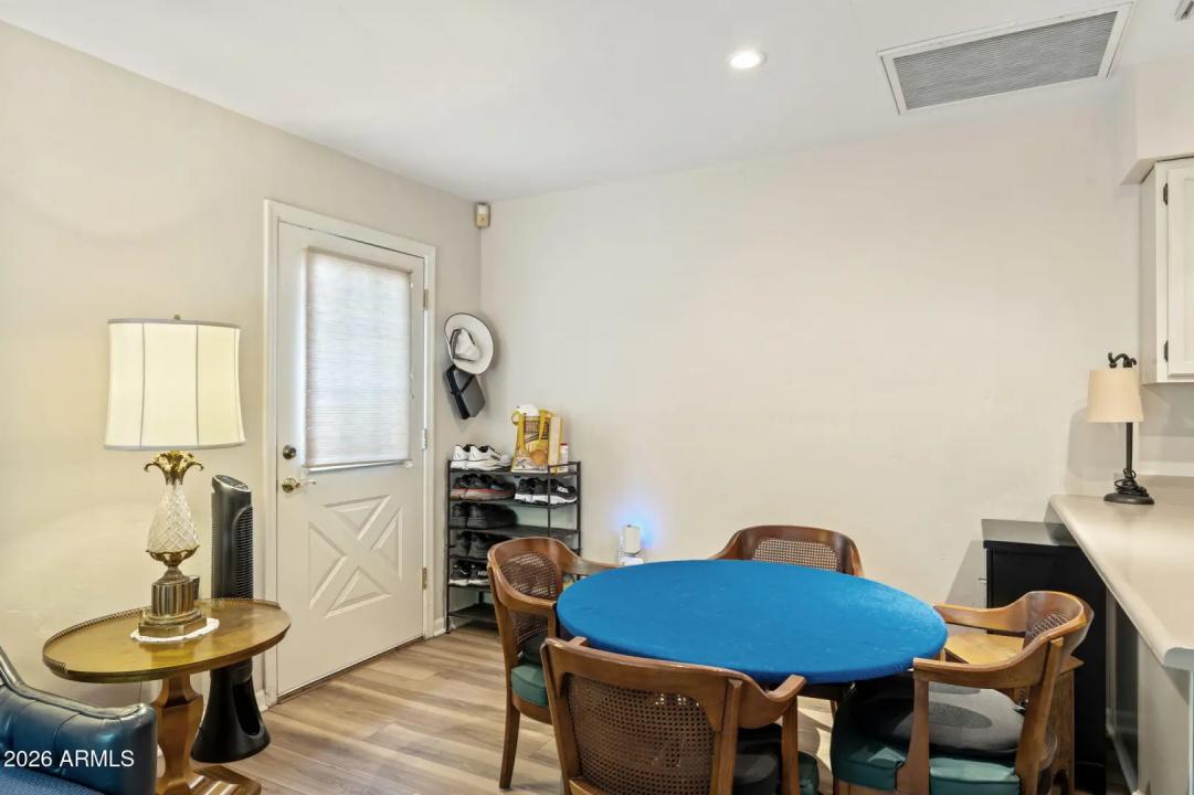 Real Estate Picture 34