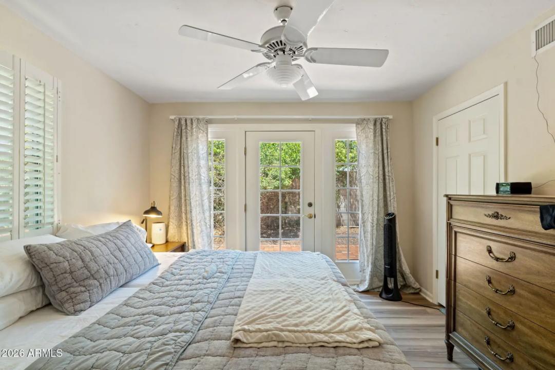 Real Estate Picture 38
