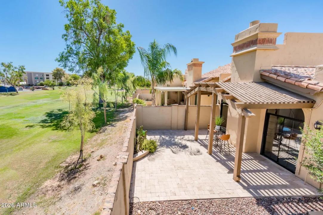 Real Estate Picture 18