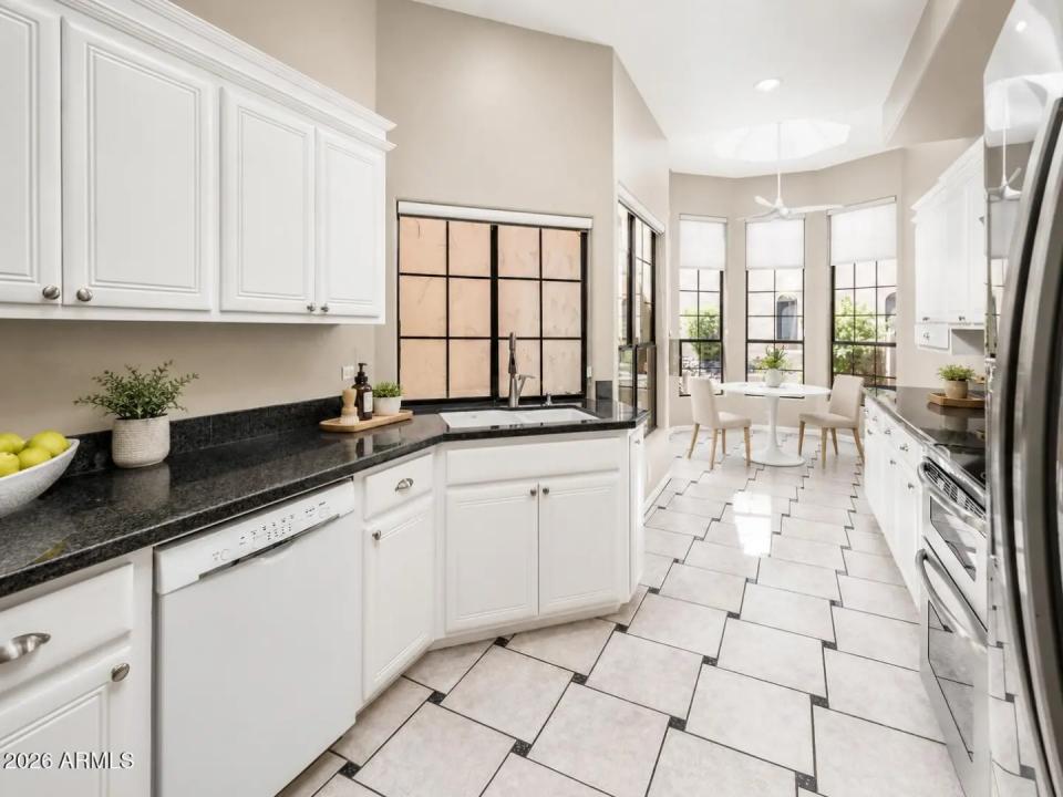 Real Estate Picture 6