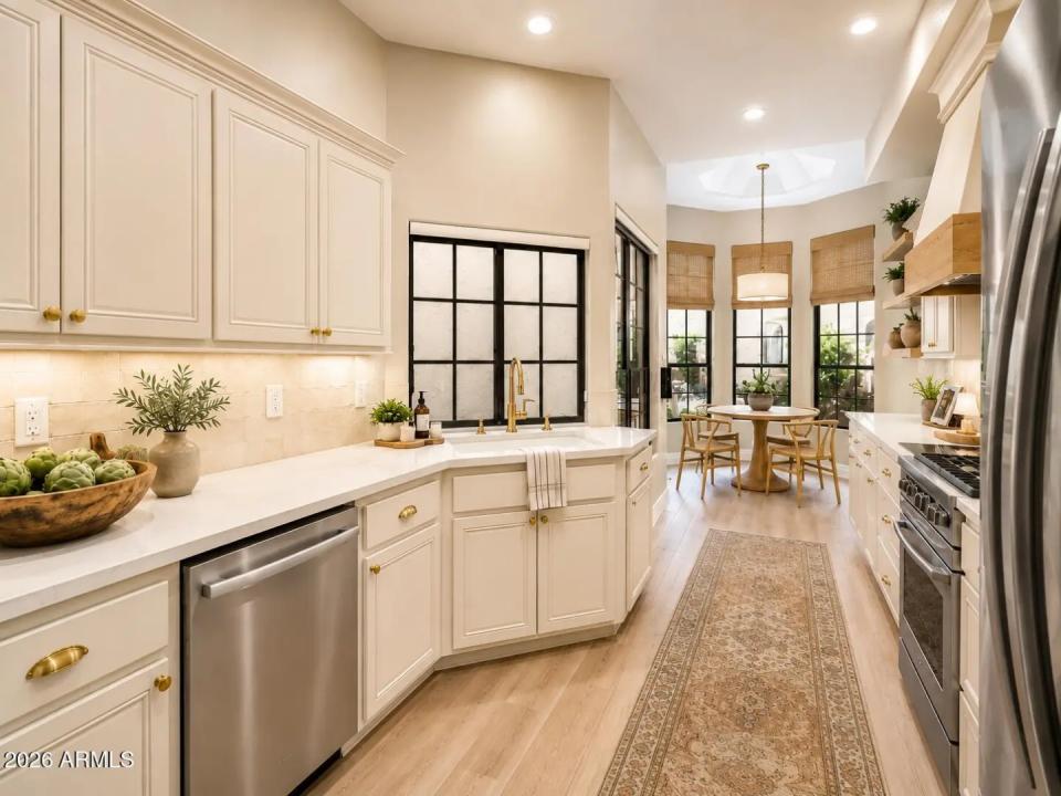 Real Estate Picture 8