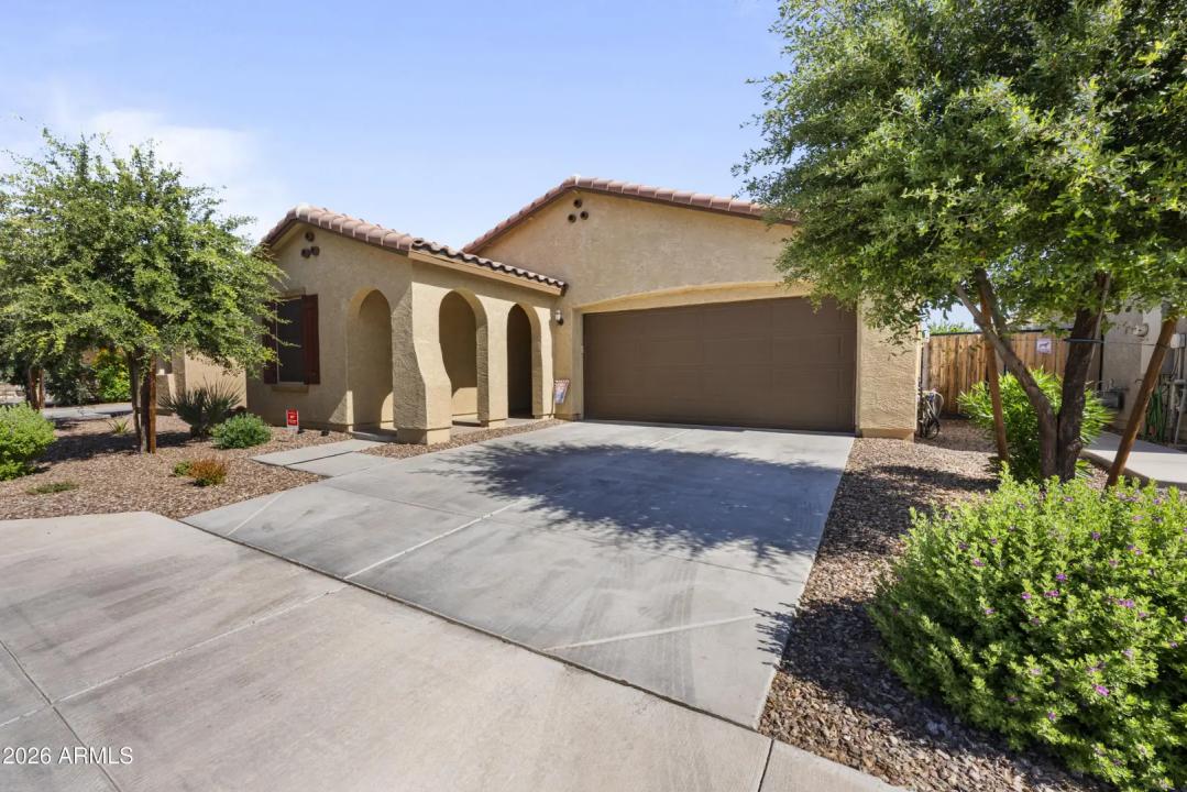 654 E BUCKINGHAM Avenue Gilbert AZ 85297