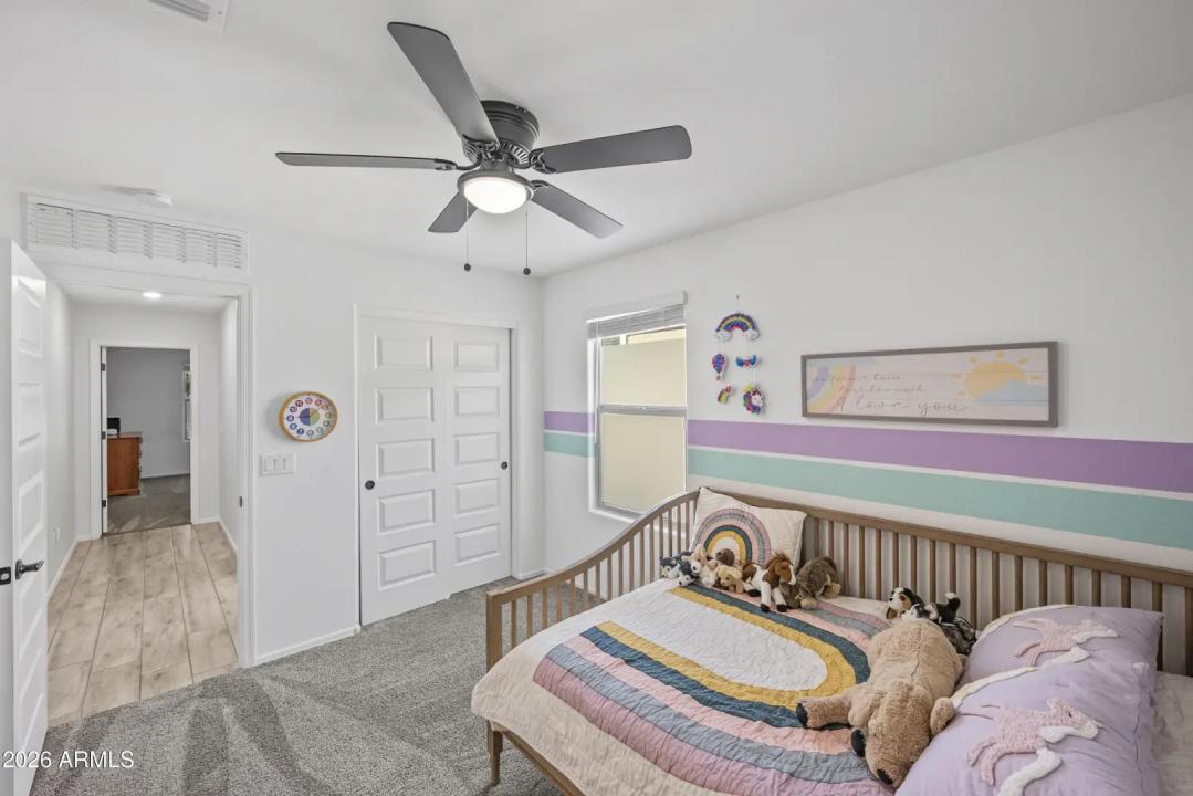 Real Estate Picture 9