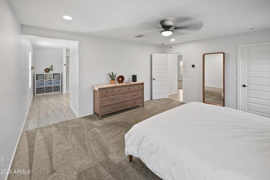 Real Estate Picture 13