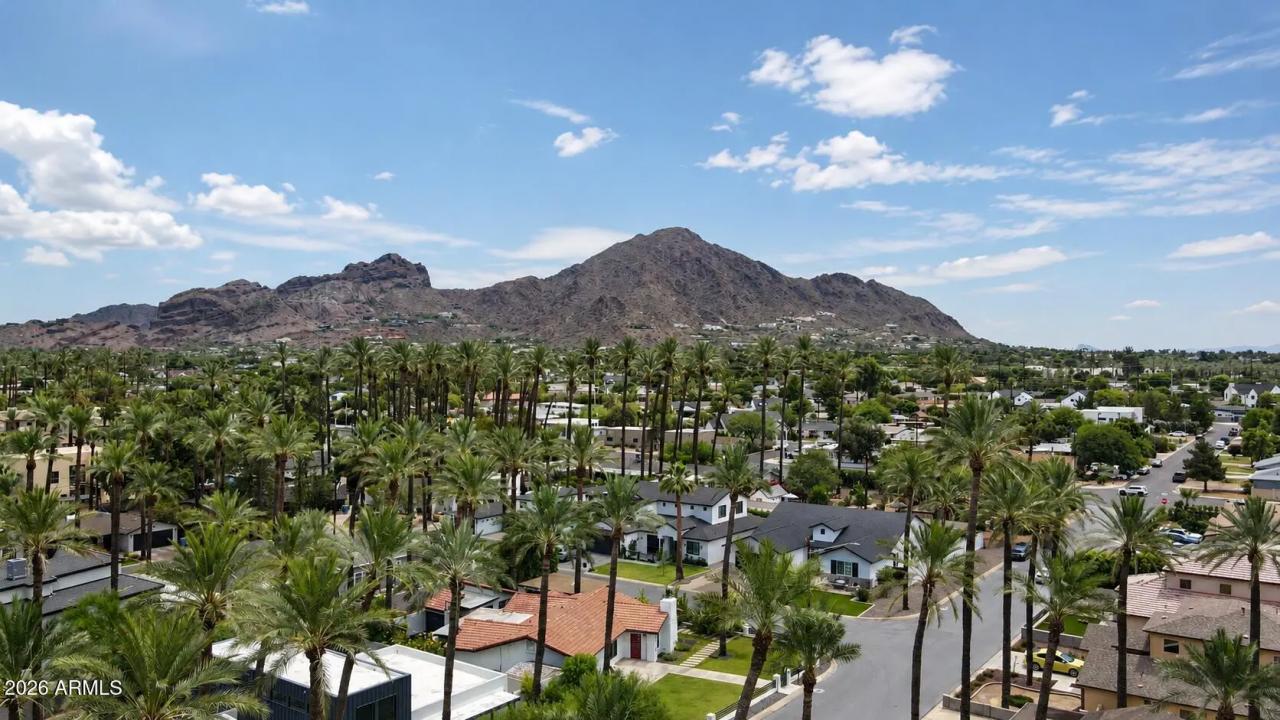 Real Estate Picture 5