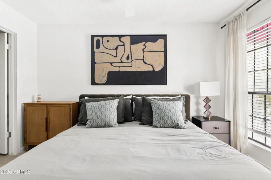 Real Estate Picture 19