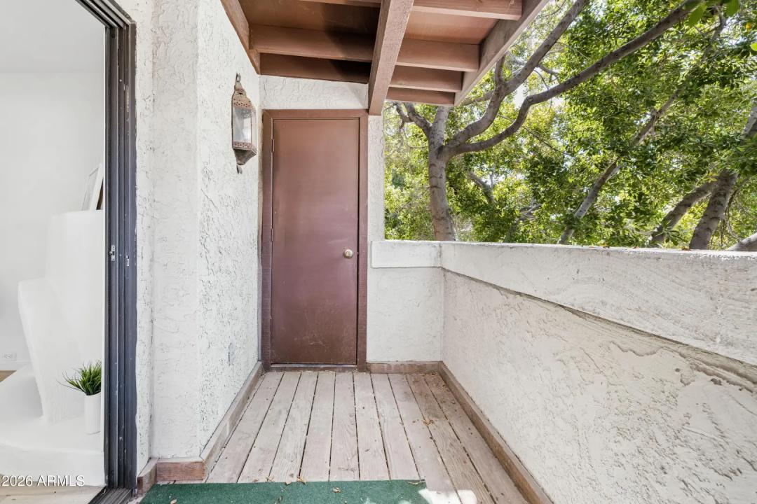Real Estate Picture 10