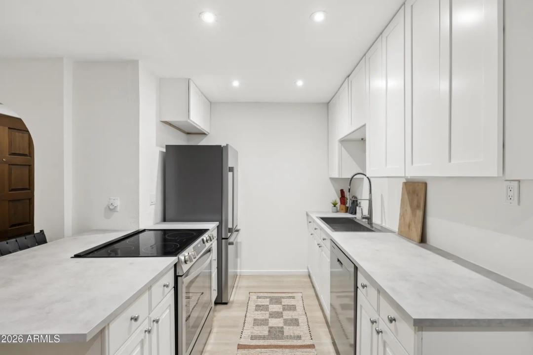 Real Estate Picture 15