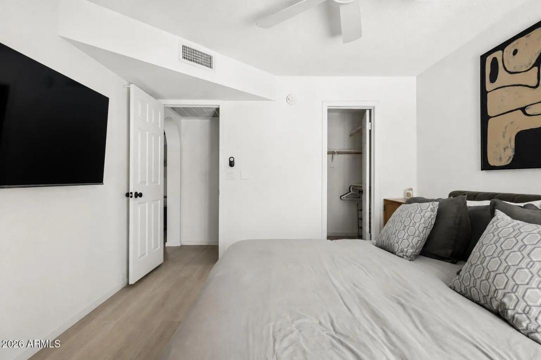Real Estate Picture 20