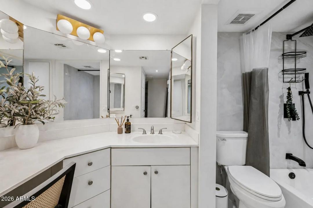 Real Estate Picture 21