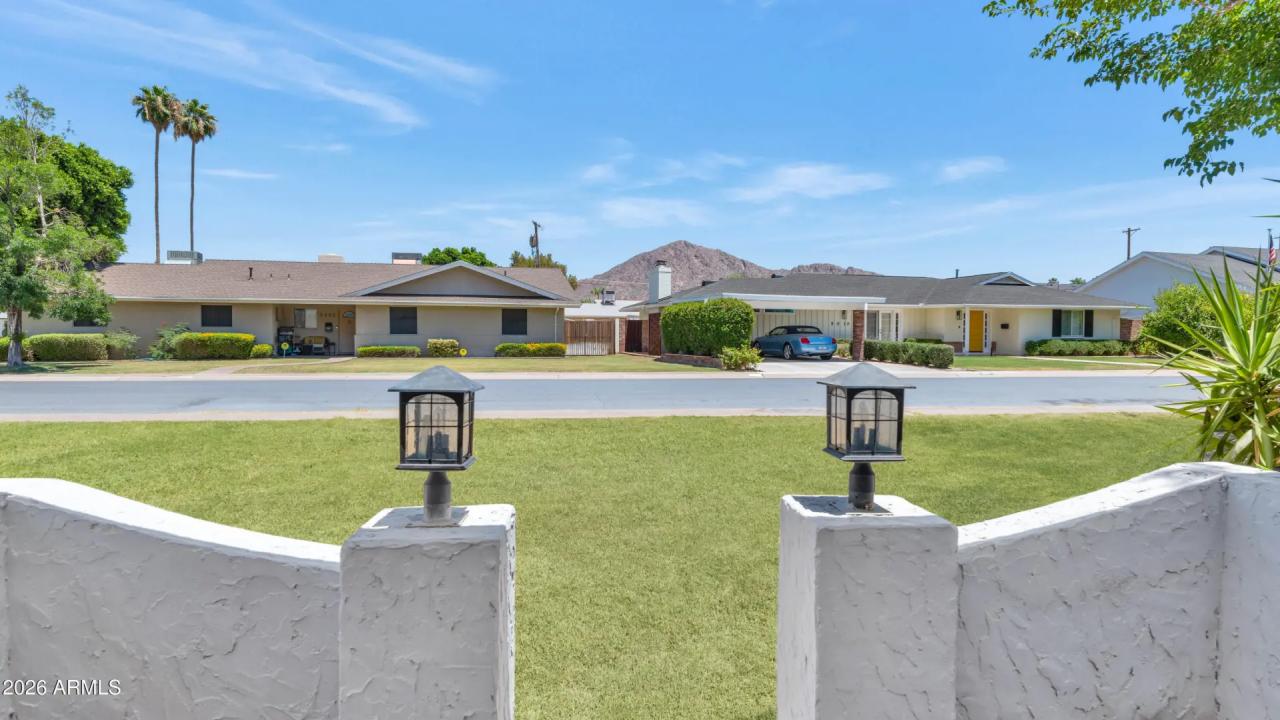Real Estate Picture 4