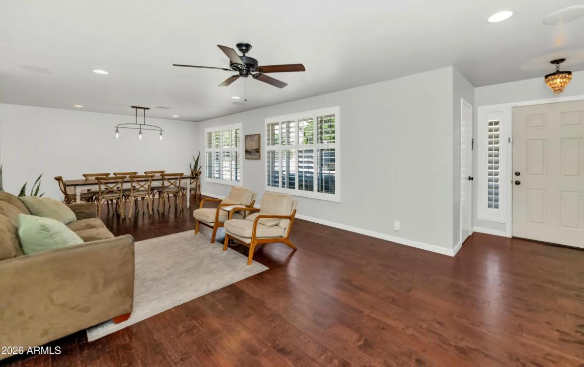 Real Estate Picture 6