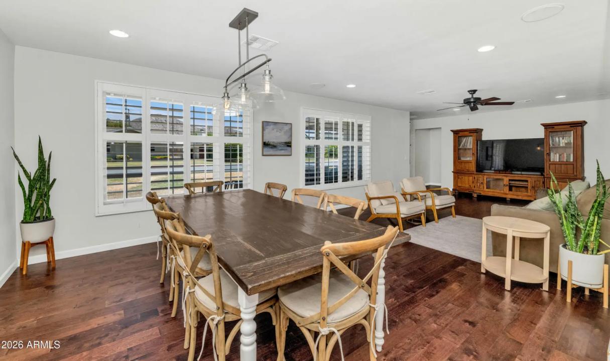 Real Estate Picture 8