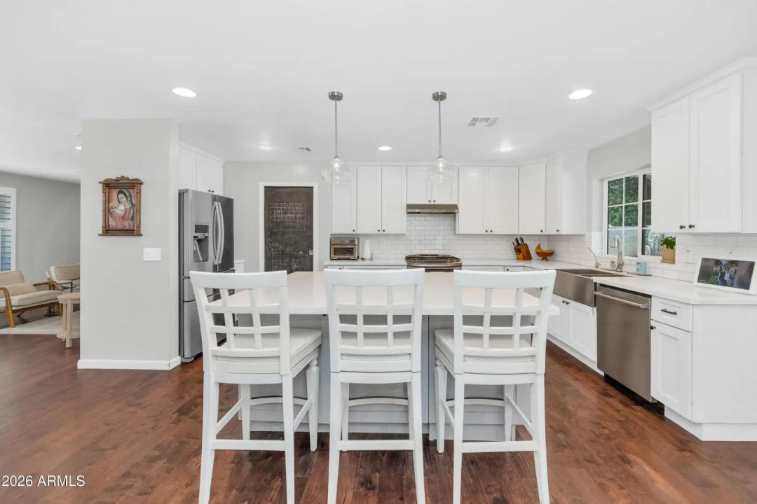 Real Estate Picture 13