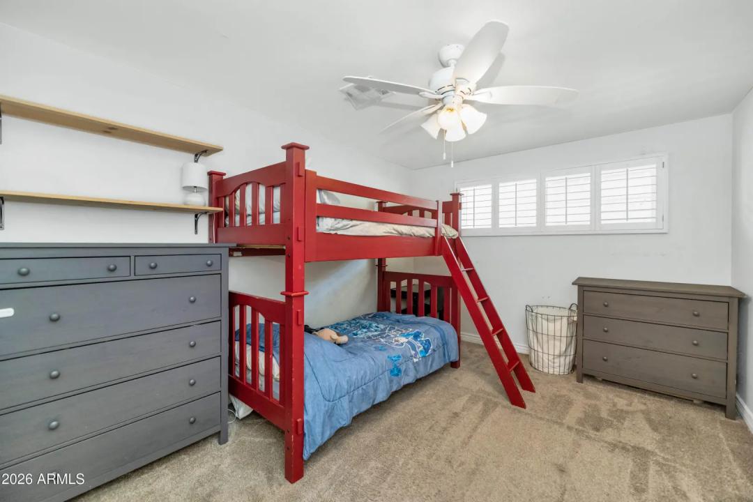 Real Estate Picture 22