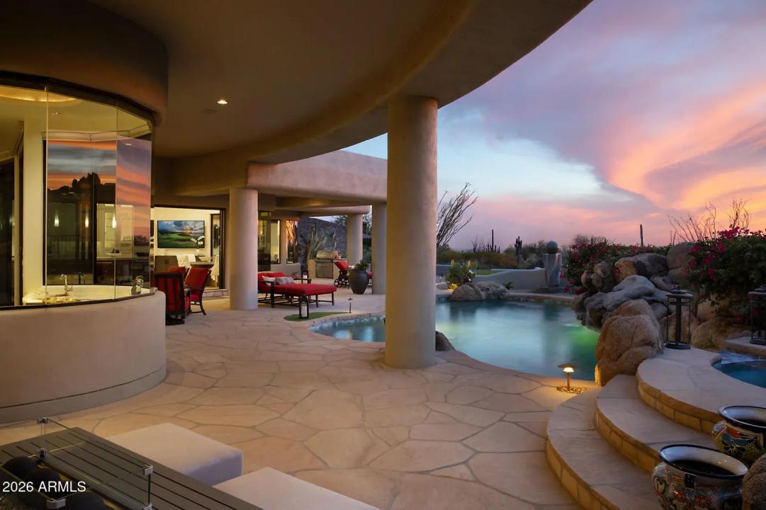 Real Estate Picture 9