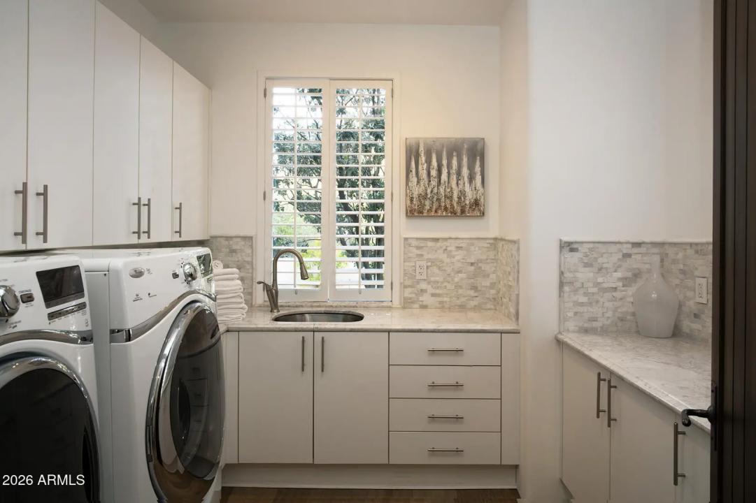 Real Estate Picture 42
