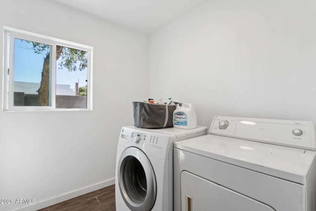 Real Estate Picture 11