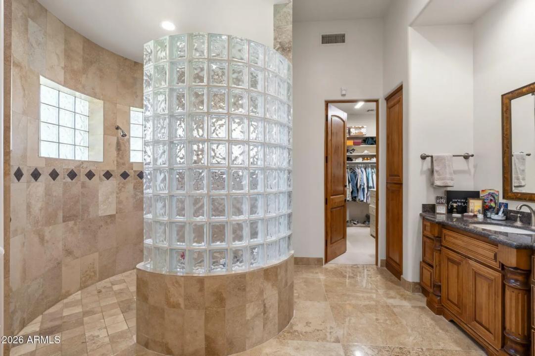Real Estate Picture 40
