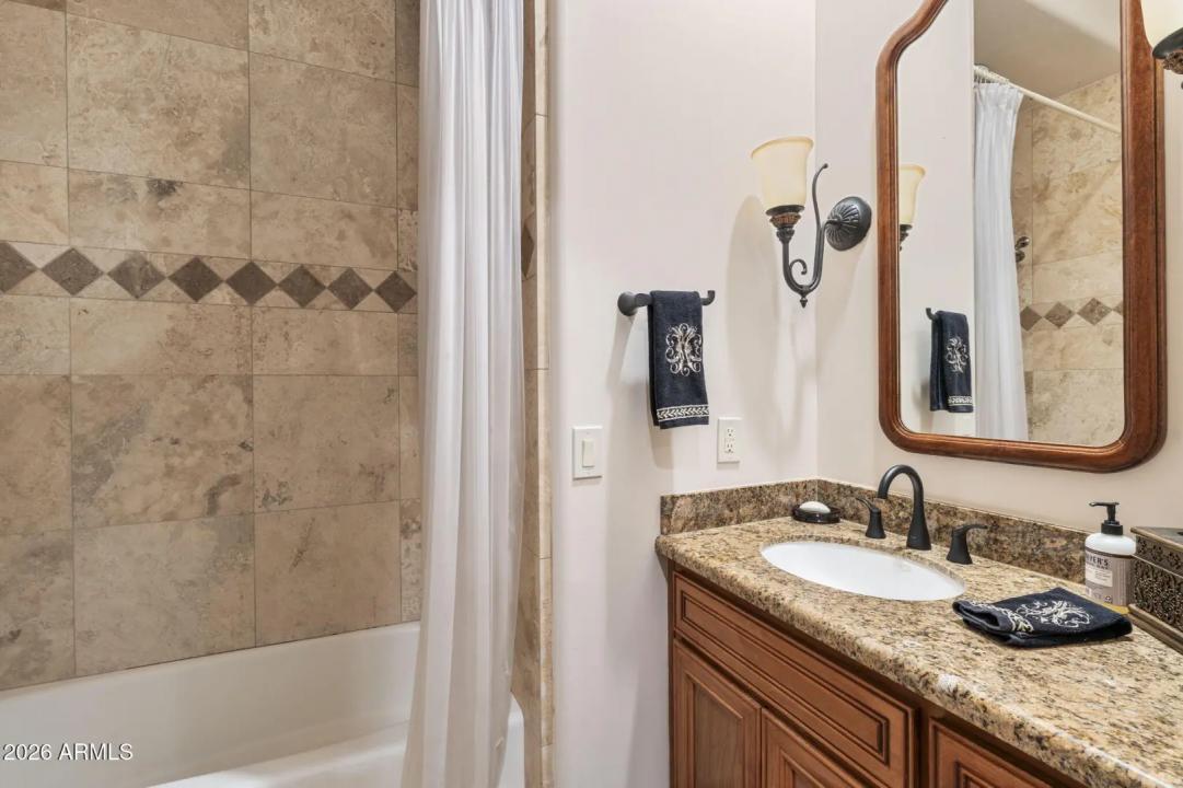 Real Estate Picture 42