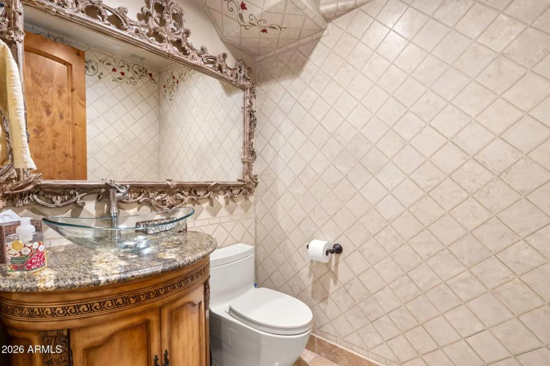 Real Estate Picture 17