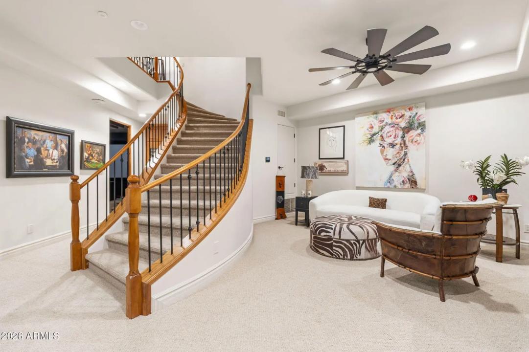 Real Estate Picture 50