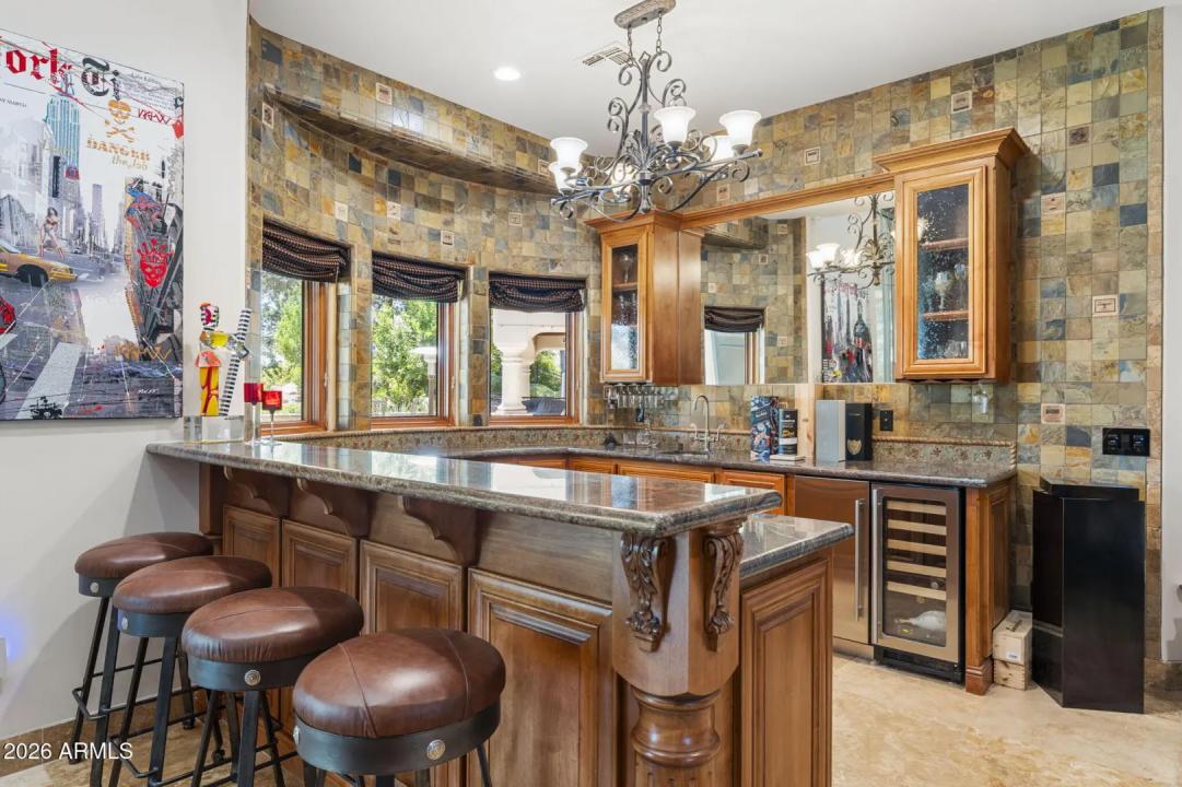 Real Estate Picture 23