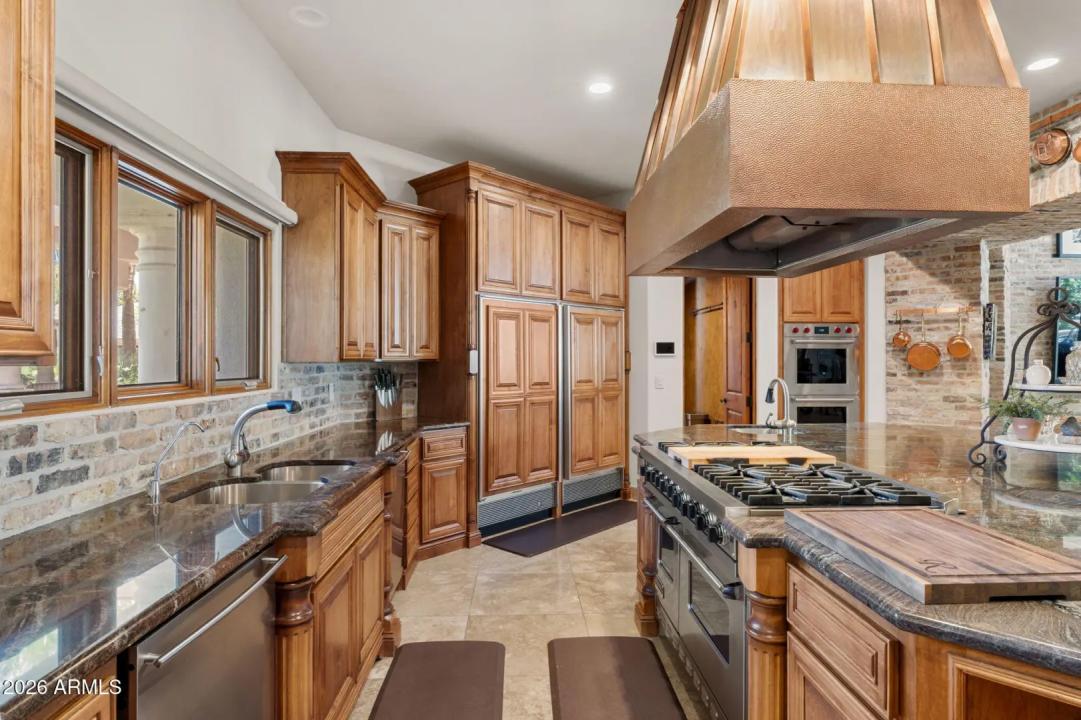 Real Estate Picture 32